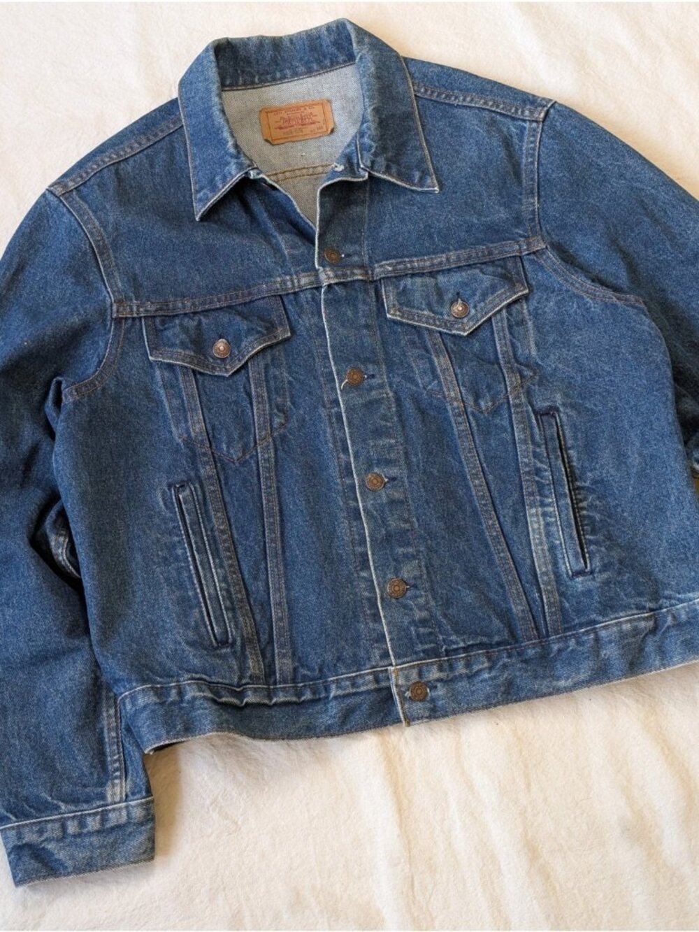 Vintage Levi's Type 3 Dark Denim 1985 Trucker Jacket Size 46 USA Made 70506-0216